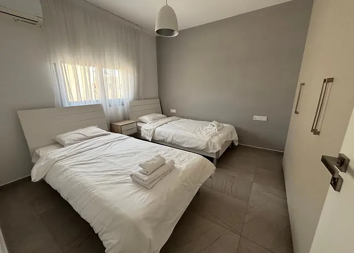 Mordern 2bd Perfect For Family Or Group Λάρνακα