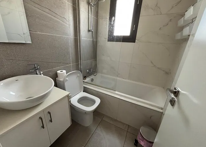 Mordern 2bd Perfect For Family Or Group * Λάρνακα